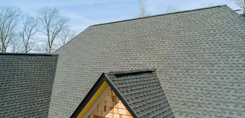 Replacing Vinyl Siding With Cedar Shingles in Fallbrook